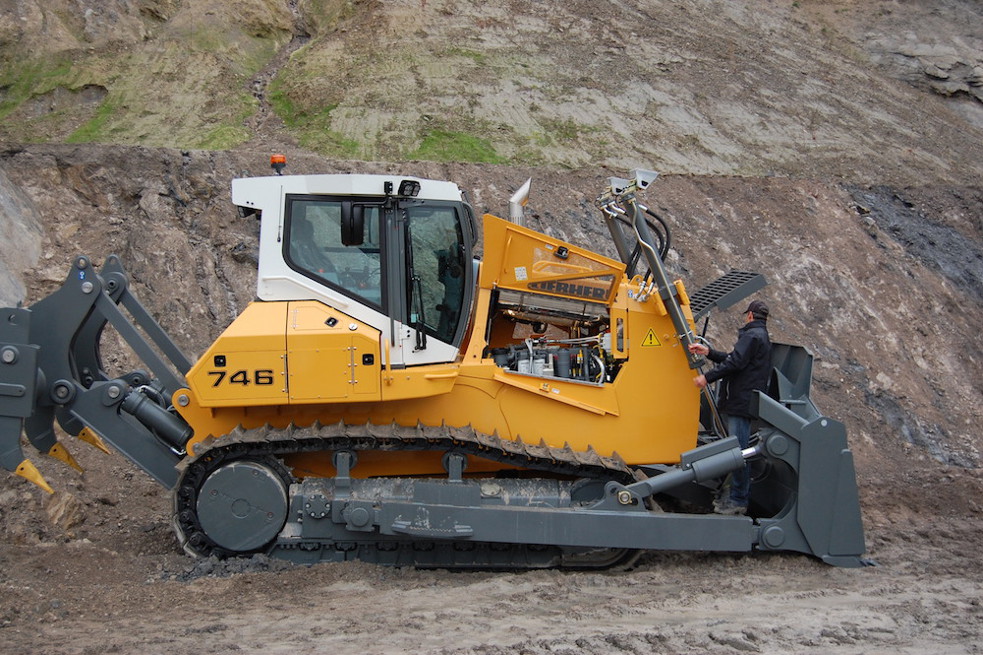 Аренда бульдозера 40 тонн Liebherr PR 756 Litronic