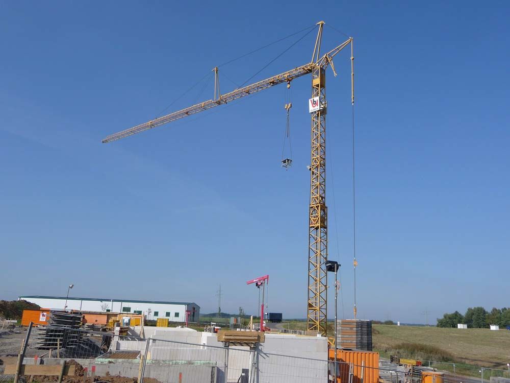 Аренда башенного крана LIEBHERR 102K Аренда башенного крана LIEBHERR 102K